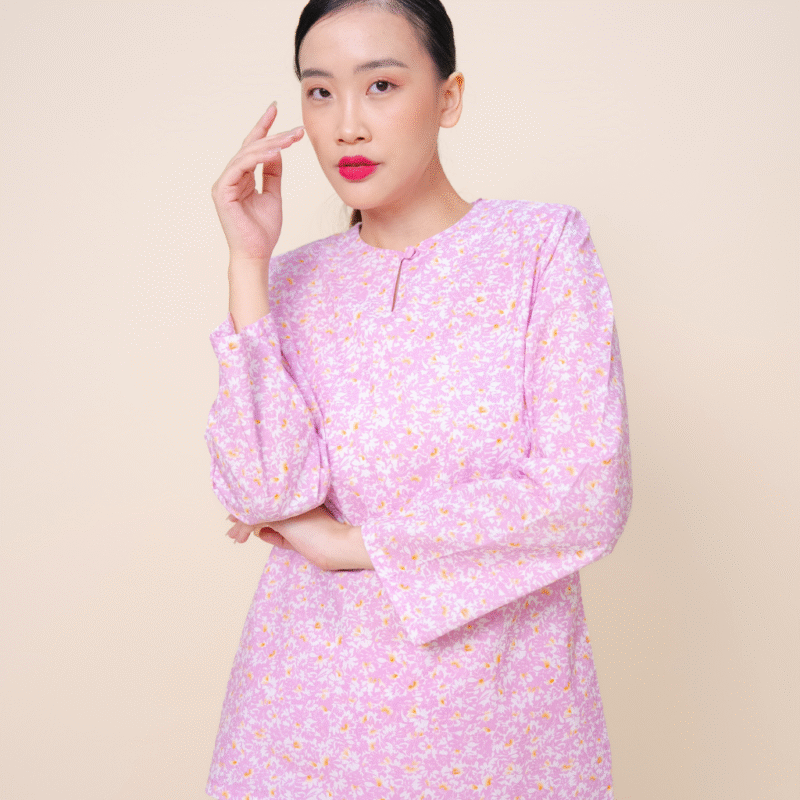 Clara Kurung in Pink